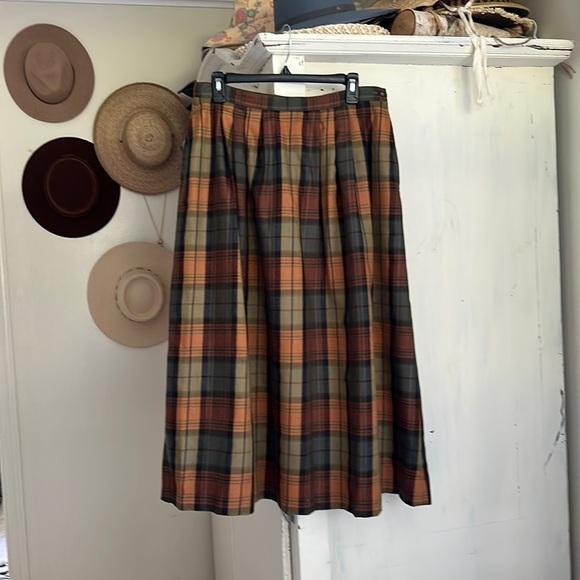 Post Horn Dresses & Skirts - Post Horn